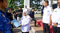 Pimpin Apel Gabungan Pasca Lebaran, Bupati Sinjai Serahkan SK Perpanjangan PPPK Formasi 2023