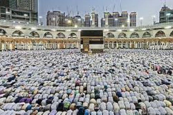 Stafsus Menag Imbau Petugas-Jemaah Haji Bijak Bermedsos Selama di Saudi: Sebarkan Informasi Positif!