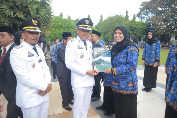 Hari Otoda ke-29, Pemkab Jeneponto Serahkan SK Pengangkatan CPNS Formasi Tahun 2024