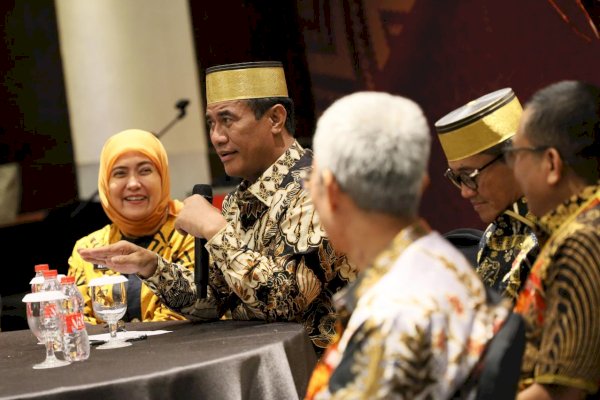 Aliyah Mustika Ilham Dampingi Mentan di Mubes KKSS, Sampaikan Selamat atas Kepemimpinan Amran Sulaiman