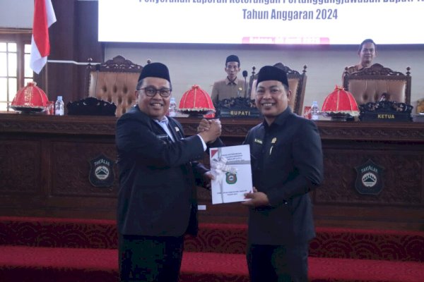 Bupati Daeng Manye Serahkan Laporan Keterangan Pertanggungjawaban Tahun 2024 ke DPRD Takalar