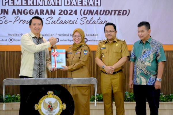 Serahkan Laporan Keuangan, Bupati Husniah Talenrang Harap Gowa Kembali Raih WTP