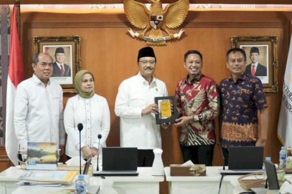 Bupati Enrekang Yusuf Ritangnga Temui Mensos Bahas Sekolah Rakyat, Tegaskan Komitmen Dukung Program Prabowo