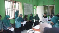TP-PKK Lutim Lakukan Pembinaan Posyandu Era Baru di Desa Nikkel