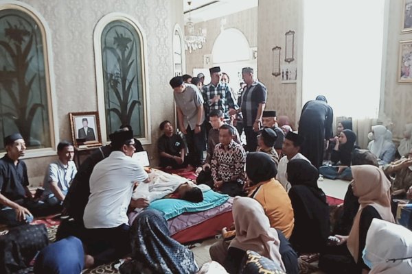 Munafri Arifuddin Kenang Almarhum Ruslan Mahmud: Sosok Kader Terbaik di Golkar