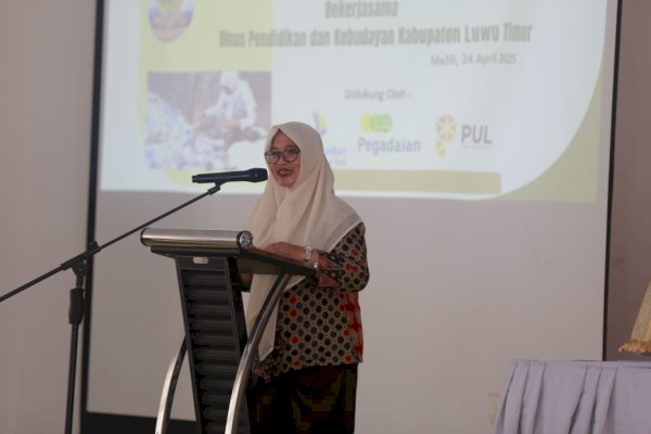 Wabup Puspa Buka Sosialisasi “LUTIM SIDARLING”, Dorong Kesadaran Kolektif Kelola Sampah Plastik
