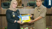 Ketua DPRD Barru Pada Sidang Paripurna Menerima LPJ Tahun 2024 dan Ranwal serta RPJMD 2025-2029 Oleh Bupati Barru