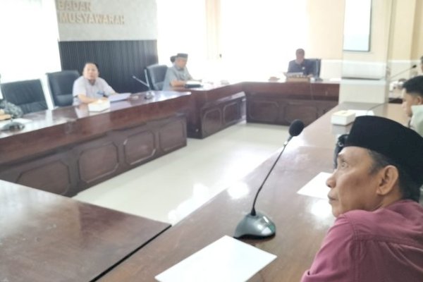 Ketua DPRD Barru Pimpin Rapat BAMUS Agenda Kedewanan 15 Hari Kedepan
