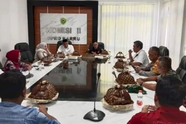 Komisi 2 DPRD Barru Rapat Dengan Bulog, Bahas Harga Gabah