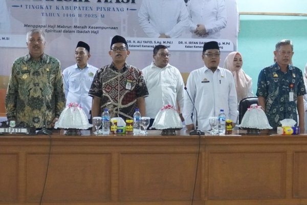 Pesan Irwan Hamid untuk Para Calon Jamaah Haji Pinrang: Jaga Kesehatan, Baik Fsik Maupun Mental
