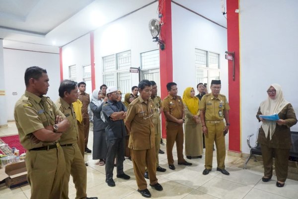 Hari Pertama Kerja Pasca Lebaran, Wabup Lutim Puspa Sidak Sejumlah SKPD
