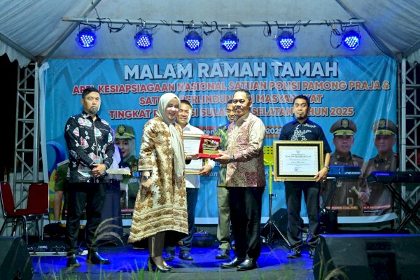 Wagub Sulsel Fatmawati Rusdi Ingatkan Satpol PP: Harus Humanis, Bukan Arogan