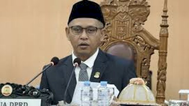Ketua DPRD Makassar Supratman.