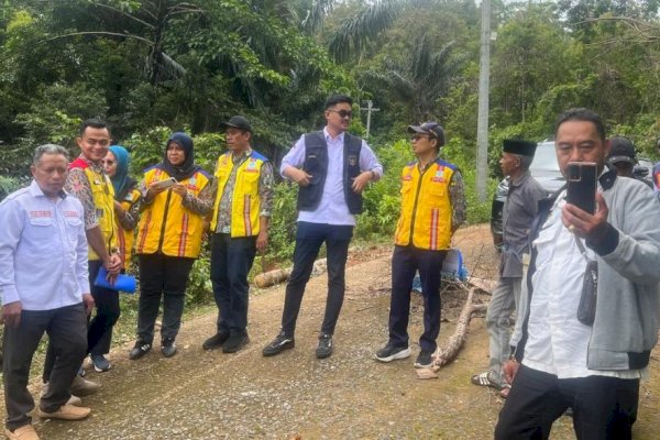 Teguh Iswara Turun Tangan Sikapi Viral Warga Tandu Jenazah 30 Km di Barru
