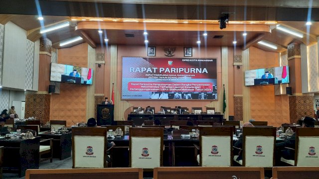 Suasana Rapat Paripurna DPRD Makassar dengan Agenda Penyampaian Rekomendasi Terhadap LKPJ Wali Kota Makassar 2024.
