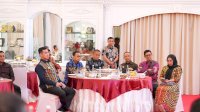 Gubernur Sulsel Gelar Makan Malam Persiapan RUPS, Bupati Soppeng Hadir dan Sampaikan Dukungan