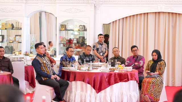 Gubernur Sulsel Gelar Makan Malam Persiapan RUPS, Bupati Soppeng Hadir dan Sampaikan Dukungan