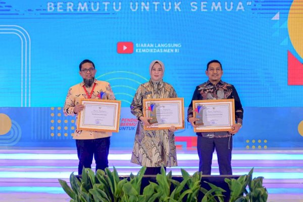 Diterima Wagub Fatmawati Rusdi, Sulsel Borong Tiga Penghargaan Nasional Bidang Pendidikan