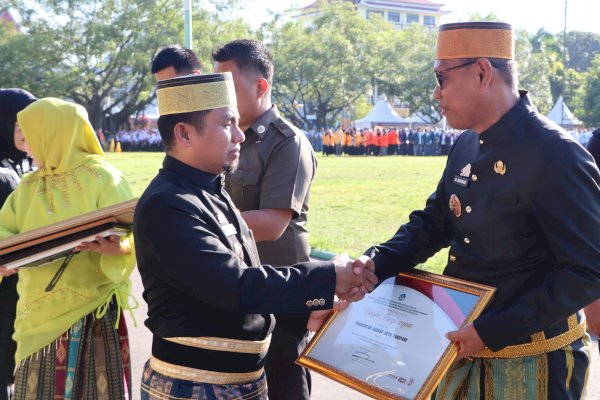 Tasming Hamid Pimpin Upacara Hardiknas, Tekankan Implementasi Amanat Konstitusi di Bidang Pendidikan