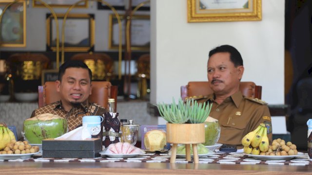 Wali Kota Parepare, Tasming Hamid, bersama Wakil Wali Kota Hermanto, melakukan kunjungan ke Kota Madiun.