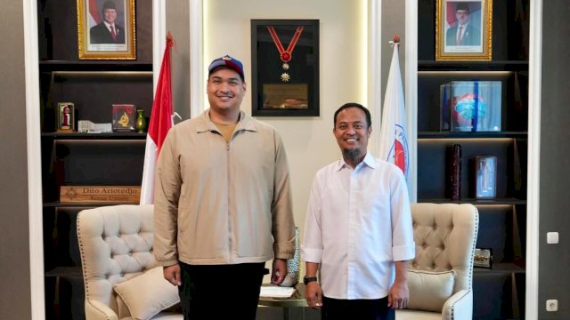 Gubernur Sulsel Andi Sudirman Sulaiman bersama Menpora RI Dito Ariotedjo membahas progres pembangunan Stadion Sudiang.