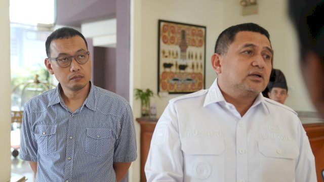 Wali Kota Makassar, Munafri Arifuddin (kemeja putih).