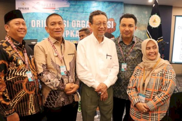 Bupati Lutim IBAS Hadiri Orientasi Organisasi APKASI di Minahasa Utara