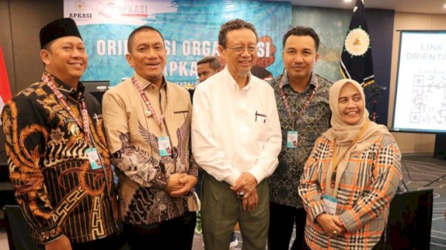 Bupati Luwu Timur, H. Irwan Bachri Syam (IBAS), bersama para Bupati se-Indonesia mengikuti kegiatan Orientasi Organisasi Asosiasi Pemerintah Kabupaten Seluruh Indonesia (APKASI).
