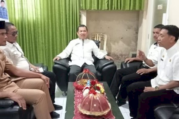 Anggota DPRD Kota Makassar Tinjau Persiapan SPMB 2025 di SMPN 18 Makassar