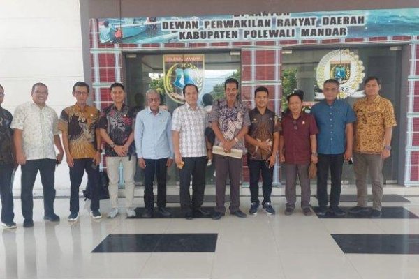 DPRD Barru Kunker ke DPRD Polman, Sharing Informasi Pembasahan Ranperda