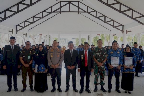 Syaharuddin Alrif Serahkan SK untuk 85 CPNS Formasi Tahun 2024