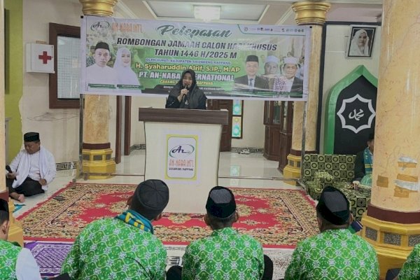 Wabup Sidrap Lepas Calon Jemaah Haji PT An-Naba