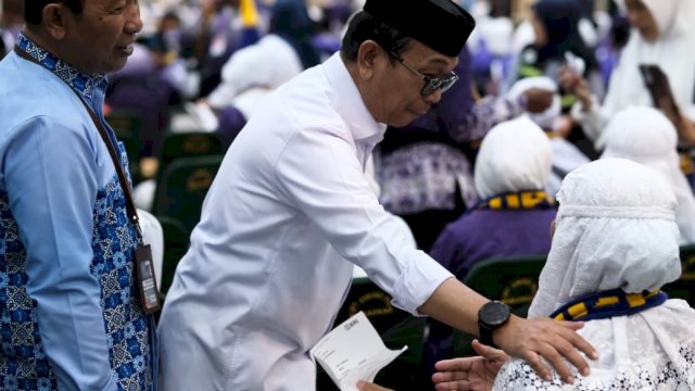 Bupati Soppeng Ajak jamaah Calon Haji Jaga Kesehatan dan Kekompakan Selama di Tanah Suci.