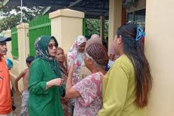 Warga Curhat Soal Banjir dan Bantuan Modal Usaha Saat Hj Umiyati Reses di Manggala