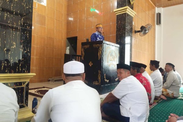Antusias Warga Pantai Bahari Sambut Safari Jumat Keempat Bupati Jeneponto
