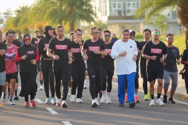 Bima Arya Jogging Bareng Wali Kota Munafri di Makassar