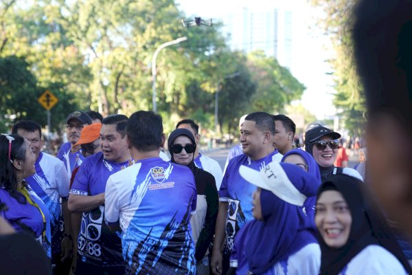 Bersama Kabarharkam Polri, Wali Kota Munafri Lepas Peserta Jalan Sehat SMADA 88 Makassar