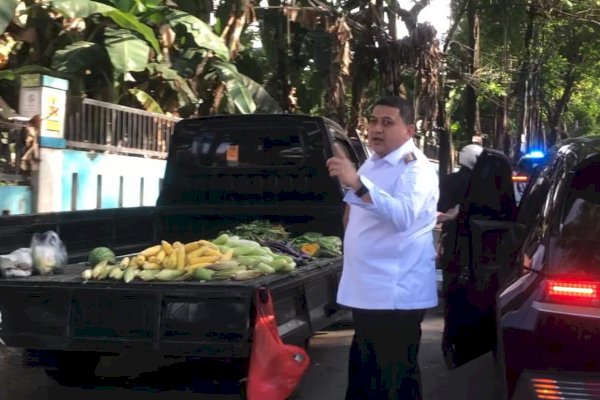 Wali Kota Munafri Sidak Pasar Tumpah Tello, Tegur Pedagang yang Ganggu Jalan Umum