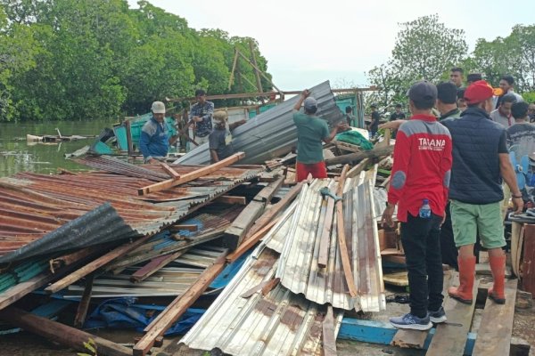 Pemprov Sulsel Gerak Cepat Salurkan Bantuan Korban Puting Beliung di Pinrang dan Luwu
