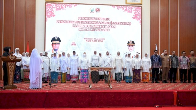 Pelantikan Pengurus Dekranasda Provinsi Sulawesi Selatan Masa Bakti 2025&ndash;2030.
