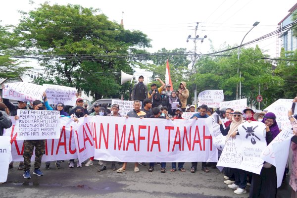 Forum Warga Manggala Bersatu Unjuk Rasa di Pengadilan Tinggi dan Polrestabes Makassar, Ini Tuntutannya!