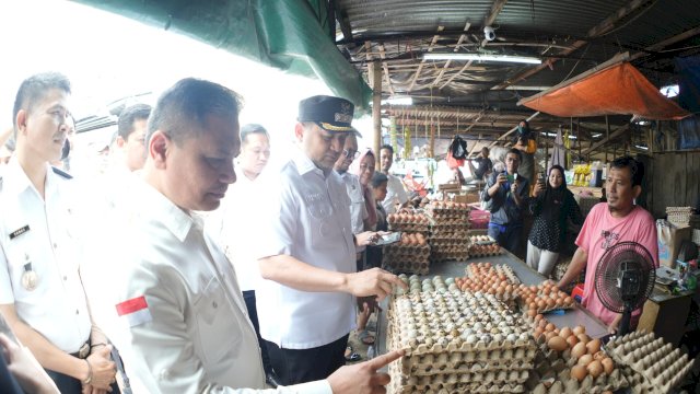 Munafri Pantau Kestabilan Harga Bahan Pokok di Pasar Terong.