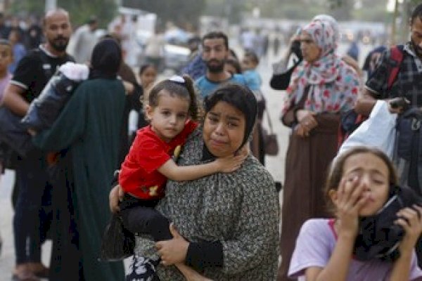 Israel Bunuh 20 Orang di Gaza, Termasuk Warga Pencari Bantuan