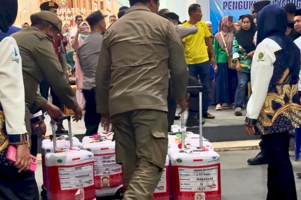 Aksi Gercep Panitia Haji Pangkep, Tiga Koper Jamaah Kloter 16 Yang Tercecer Berhasil Ditemukan