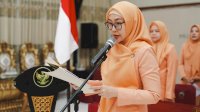 Kukuhkan DWP Kabupaten, Melani Simon Dorong Sinergi Pemerintah Tangani Anak Stunting