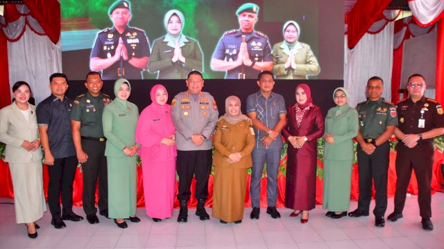 Bupati Sinjai, Ratnawati Arif saat menghadiri acara Lepas Sambut Dandim 1424 Sinjai.