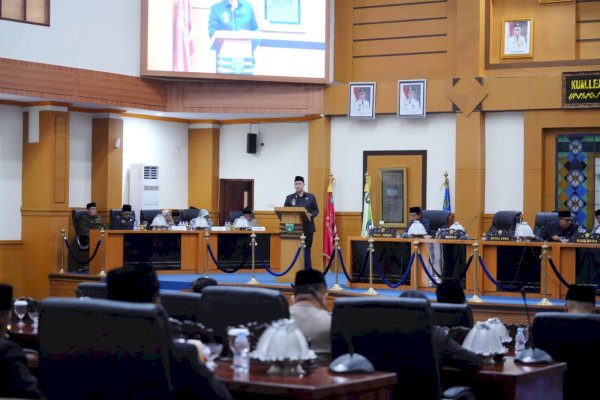 Bupati Yusran Lalogau Serahkan Dua Ranperda Saat Sidang Paripurna DPRD Pangkep