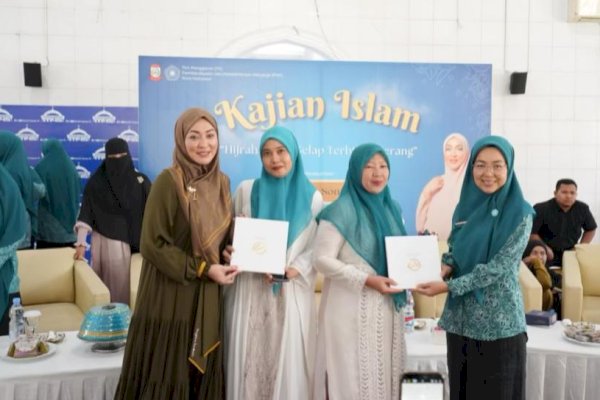 Angelina Sondakh Isi Kajian Islam TP PKK Makassar, Bagikan Kisah Hijrah Penuh Makna