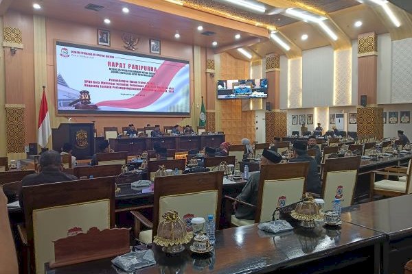 Ketua DPRD Makassar Supratman Geram Pimpinan OPD Tak Hadiri Rapat Paripurna