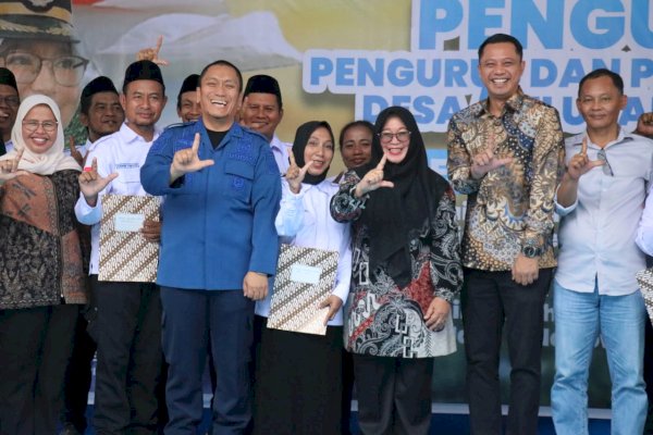 Luwu Timur Bergerak! Bupati Irwan Kukuhkan Pengurus dan Pengawas KDMP
